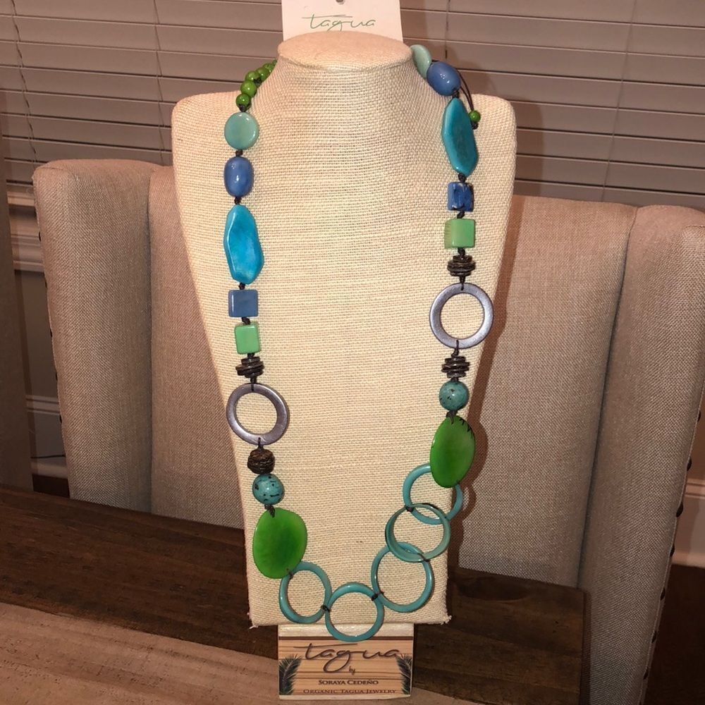 Organicā
TaguaāHandmadeĀ Necklace - Picture 1 of 5